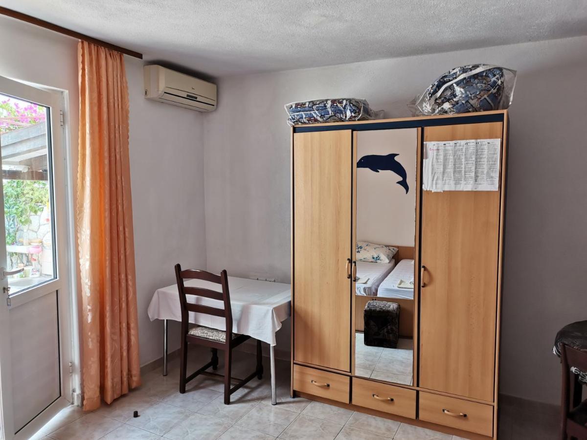 Apartments Radonic Хвар Екстер'єр фото