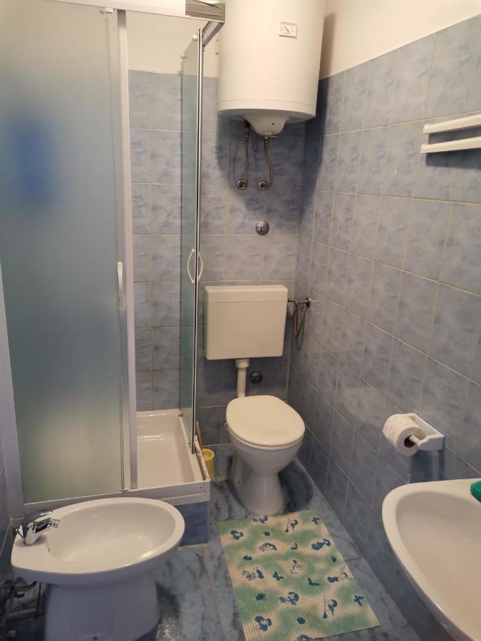 Apartments Radonic Хвар Екстер'єр фото
