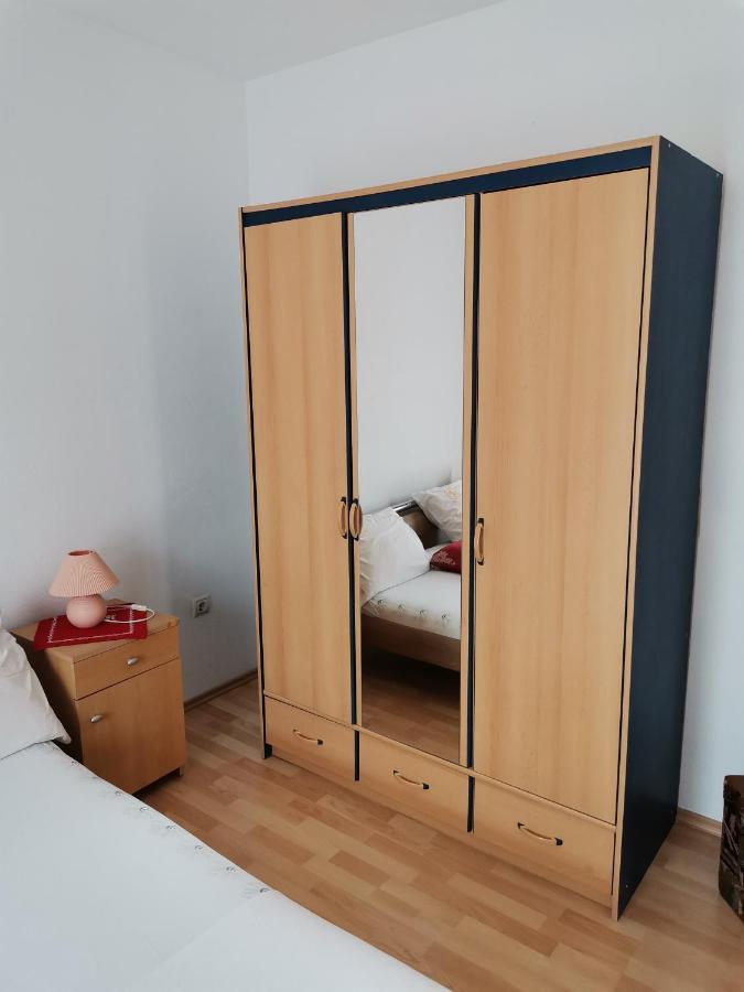 Apartments Radonic Хвар Екстер'єр фото