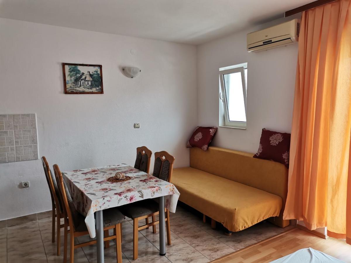 Apartments Radonic Хвар Екстер'єр фото