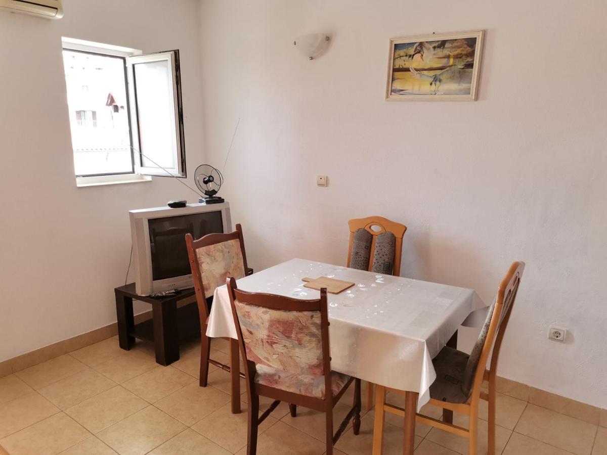 Apartments Radonic Хвар Екстер'єр фото