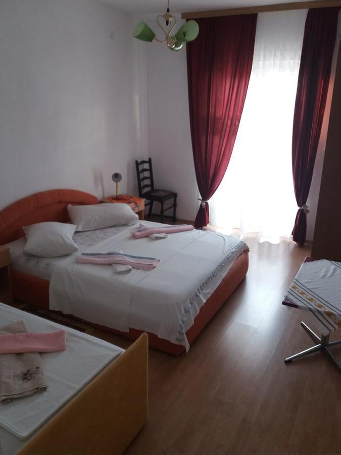 Apartments Radonic Хвар Екстер'єр фото