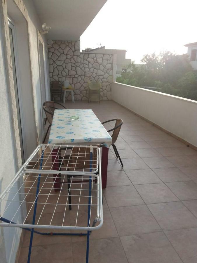Apartments Radonic Хвар Екстер'єр фото